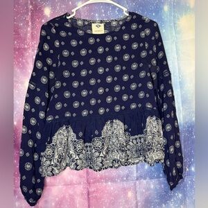 Wild blue Sadie Robertson blouse 🛍